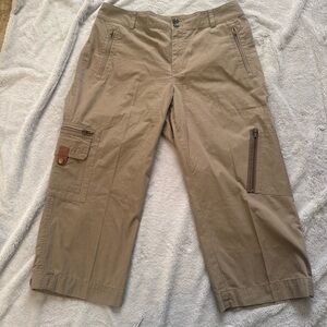 Lauren Ralph Lauren Tan Cargo Capri Pants Size 32‎ Waist Medium